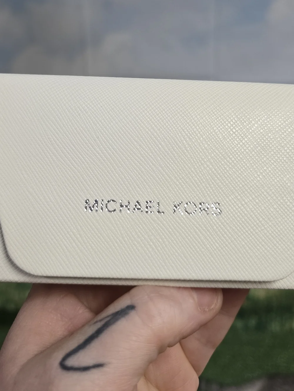 Michael Kors Textured Leather Snap Button Glasses Hardcase & Cleaning Cloth NEW